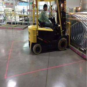 Bezpečnostní světelné zařízení pro laserové červené zóny