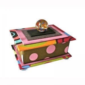 Dongguan továrna speciální papírové dárkové krabičce