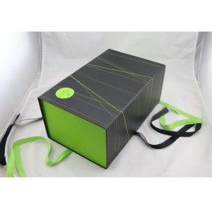 skládací papírová dárková krabička s mašlí