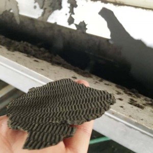 Polyakrylamid pro čištění odpadních vod a vodní roztoky