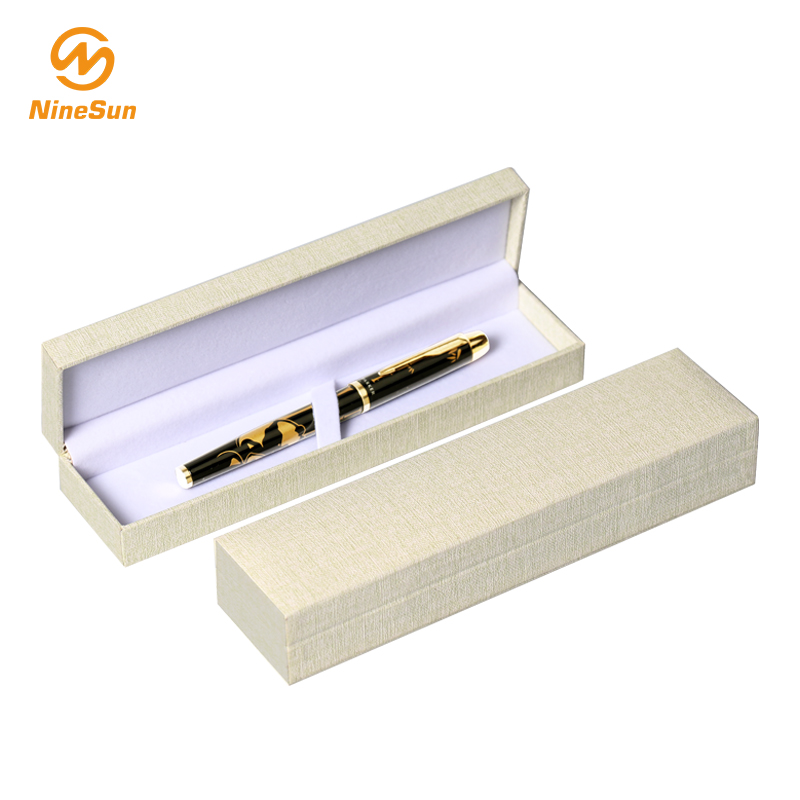 Mléko a zelená barva Pen box