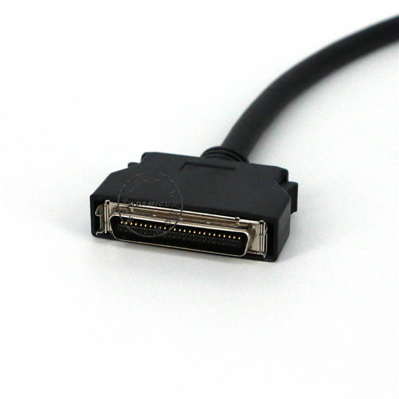 komunikační kabely a kabely Ovládací kabel IO