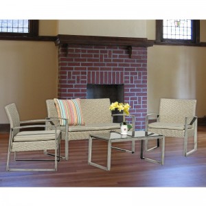 Sada 4 ks venkovních konverzací na terase Zahradní bazén Trávník Ratanový proutěný Loveseat Pohovka Polstrovaná sedací souprava a skleněná horní sedací souprava Nábytek