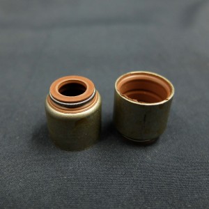 Přizpůsobená velikost Auto gumové díly Olejové těsnění dříku ventilu Olejové těsnění SKF pro motory kamionů