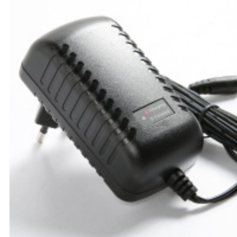 Nabíječka baterií NIMH pro baterie 4,8 V ~ 14,4 V NIMH / NICD