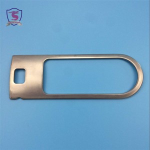 Leštění dílů z lisování z nerezové oceli