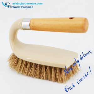 Akbrand Beach zpracovává kartáč s čtvercovou deskou