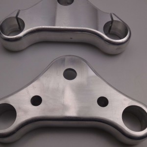 Výrobní služby na zakázku pro automobilové díly a příslušenství