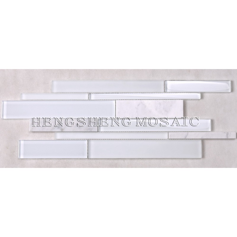 HSD131 Hot výprodej Nejnovější design bílé Carrara mramorové smíšené sklo mozaika kuchyně backsplash dlaždice metra