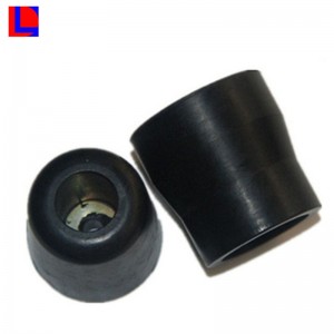 Čína vyrábí pryžovou ocelovou část