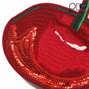 třešňová výšivka flitrová náplast