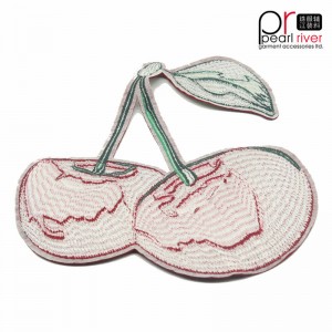 třešňová výšivka flitrová náplast