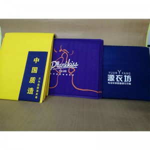 Samolepící vlastní logo potisk lesklé hliníkové fólie vlastní růžové zlato kovové bublinkové poštovní tašky