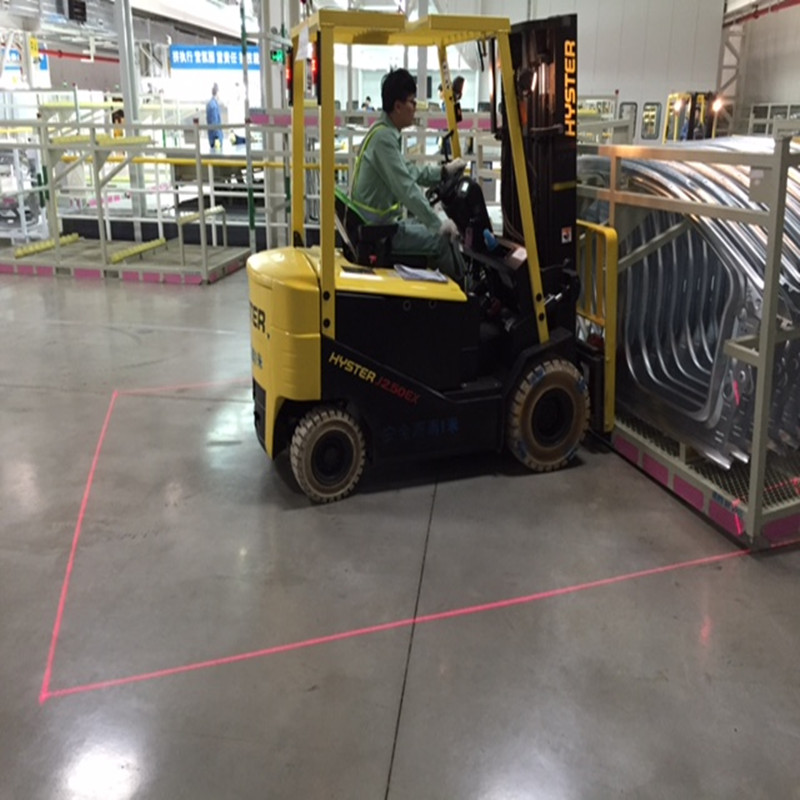 Výstražné světlo pro vysokozdvižný vozík s laserovou červenou zónou pro sklad