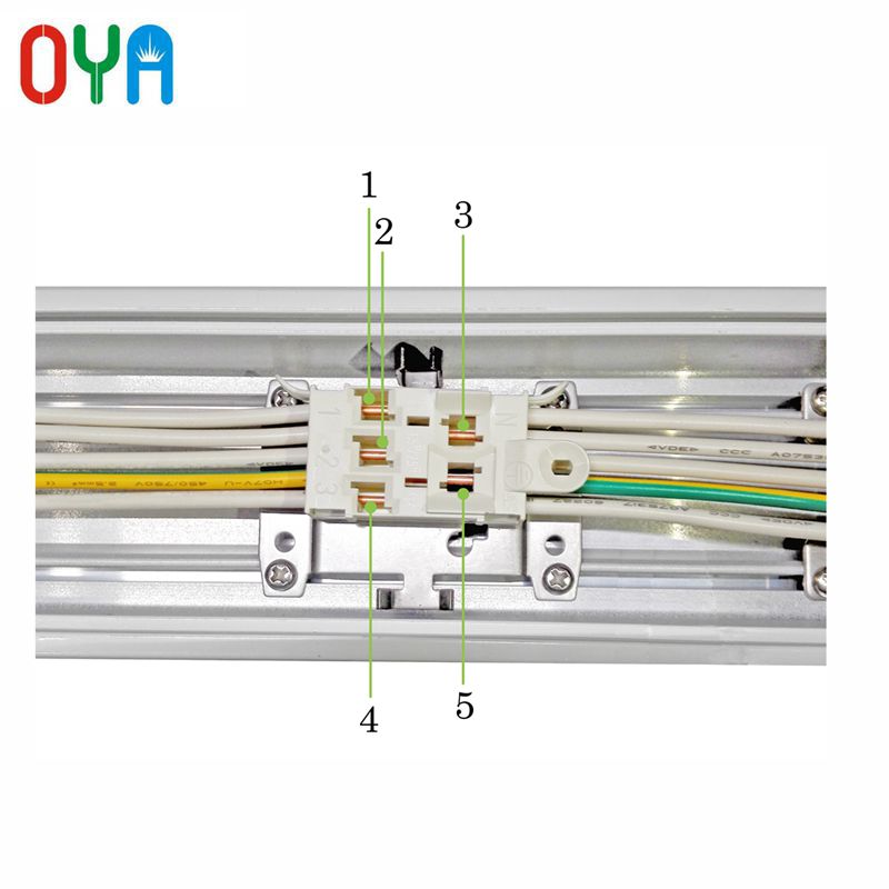 40W LED lineární osvětlovací systém s 5 žilovými lištami