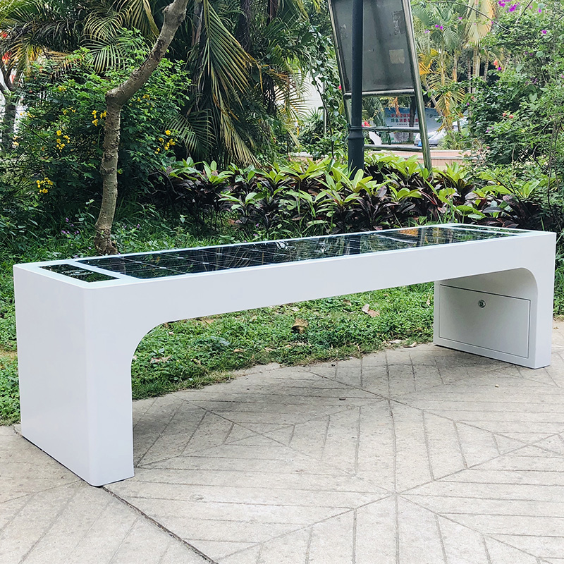 Chytrý pouliční nábytek Urban Seats Solar Powered