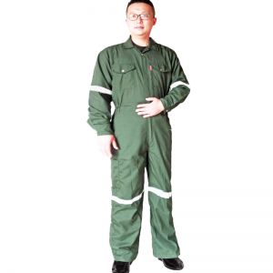 Přizpůsobení oblečení v několika hlavních faktorech ovlivňujících cenu