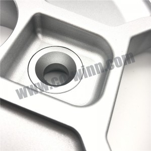 Upravené kování \/ CNC obrábění Hliníkové centrum ráfku kola Náhradní díly pro autoservisy po prodeji náhradních dílů