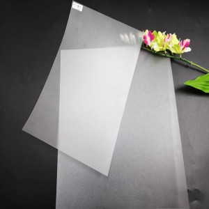 Vysoce kvalitní 0,5mm matný plastový tenký list PET pro tisk vizitek nebo značek oblečení
