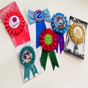 Vysoce kvalitní kovový odznak pro odznak klopy na oděvy