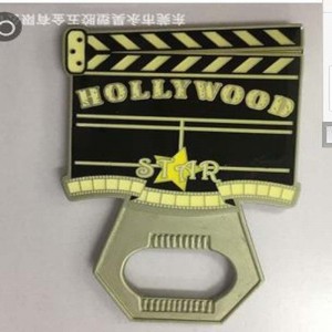 P040 magnet na otvírání lahví