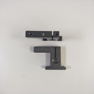 Soustružnické frézovací pracoviště pro montáž průmyslových zařízení