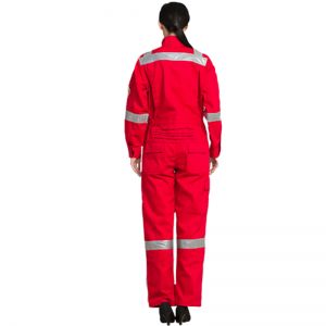 Pracovní oděvy by měly být přizpůsobeny, nikoli zakoupeny