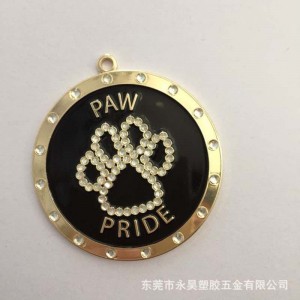 Ｐ043 kovový medailon