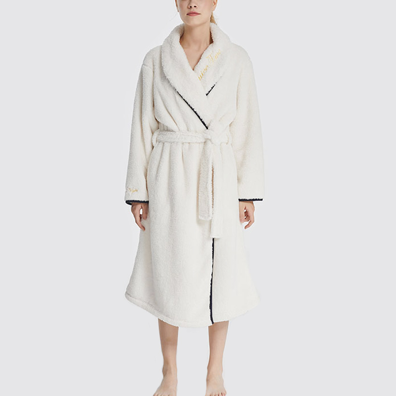 Ženy Snuggle Fleece Embroidery Robe