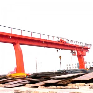 Jeřábový portálový jeřáb ve tvaru L s navijákem