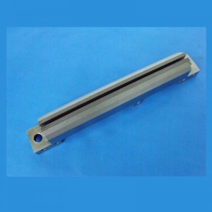 Vertikální těsnicí čelisti