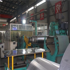 Hliníková cívka ze sulfátového papíru pro izolaci potrubí