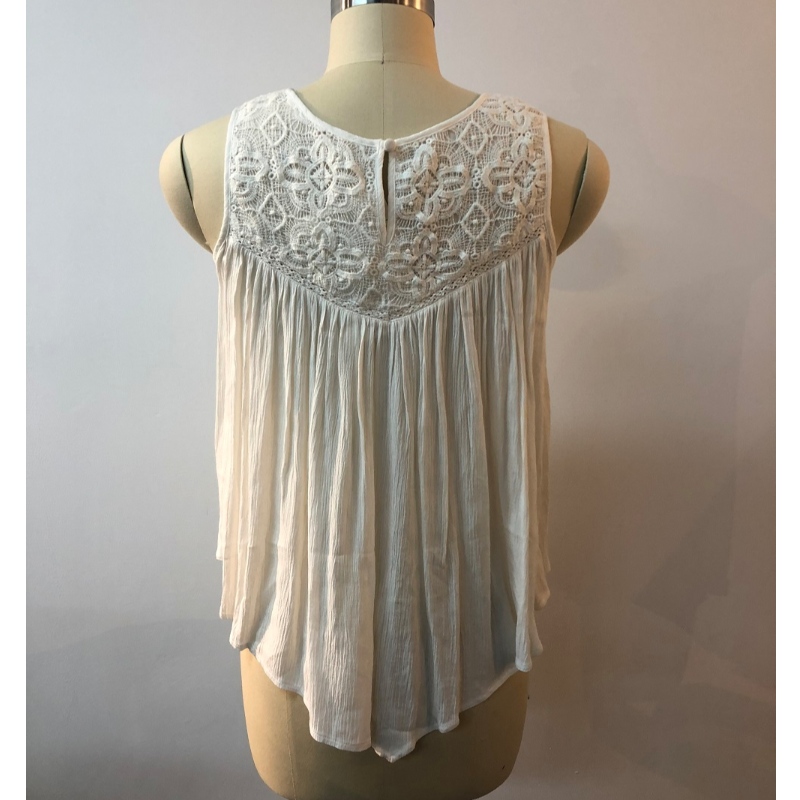 WHITE SLEEVELESS BLOUSE JLWB0006