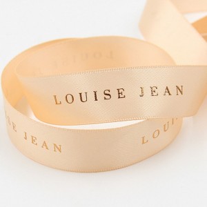 přizpůsobené barevné logo tisk reliéfní fólie tištěné černé saténové stuhy