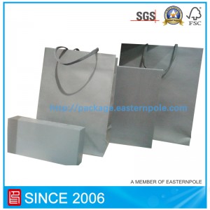 Luxusní papírový sáček pro známou značku