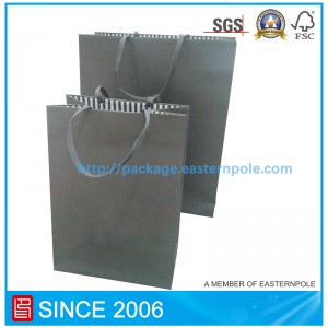 Luxusní papírový sáček pro známou značku