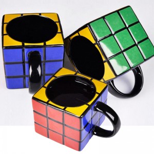 Velkoobchod vlastní kreslené postavě keramický 3D kreslený hrnek