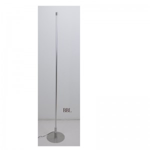 LED stojací lampa s vypínačem na horní části lampy