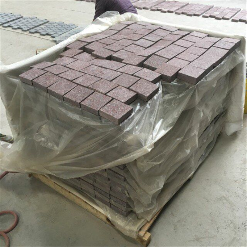 Red Porphyry Flamed Paving Stone