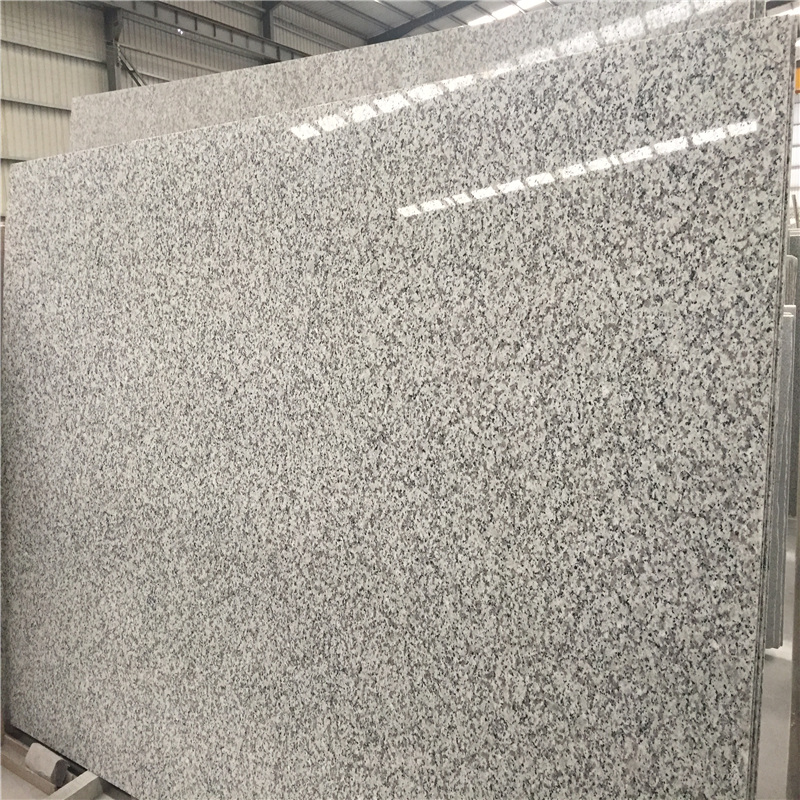 Žulové desky Delta White G439