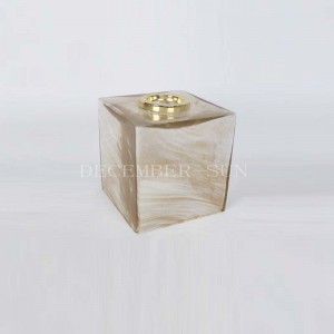 skleněné koupelnové doplňky s kovovou pumpou