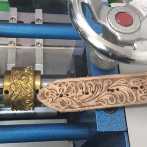 kožený pásový válec ražba stroj