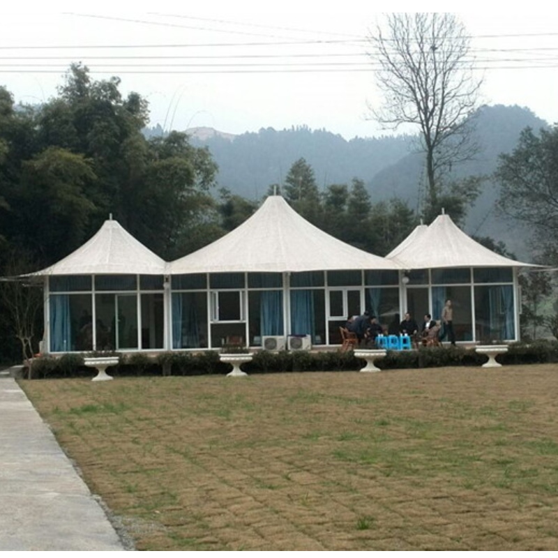 Prefab House Three Peaks Shape 2 Bedroom PVDF Vodotěsný Fabric Resort Hotel Tent
