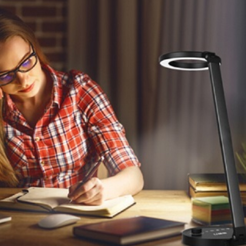 Stolní lampa 688s otočná 95ra 12w bílá barva