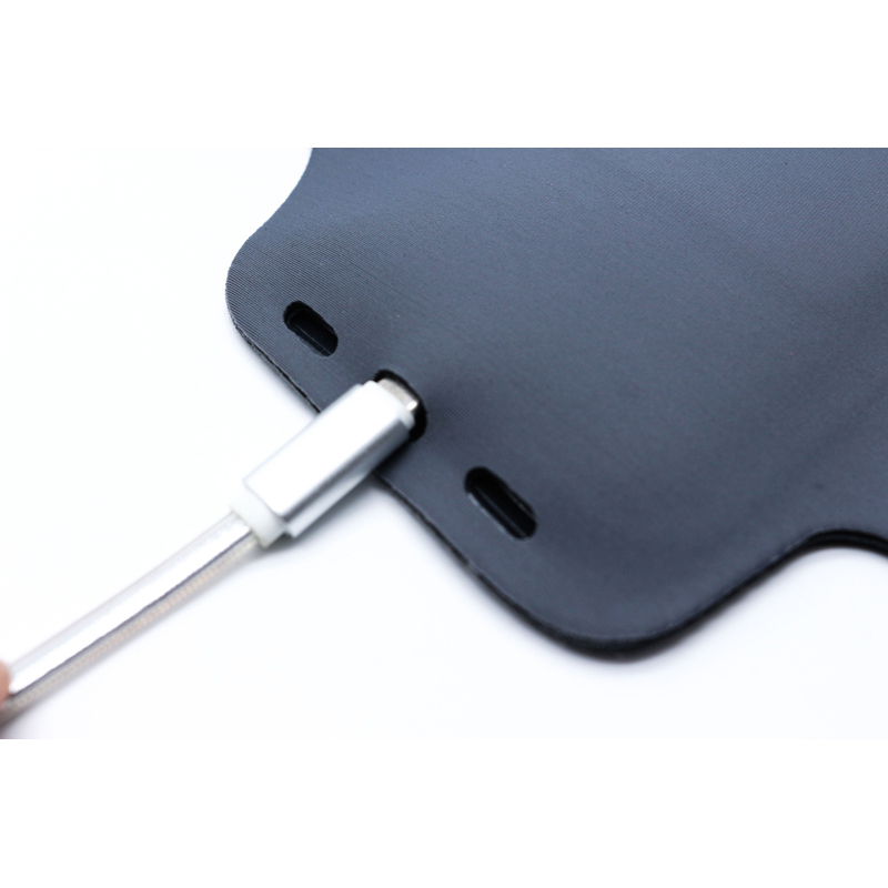 Osobní sportovní telefon Amband Case
