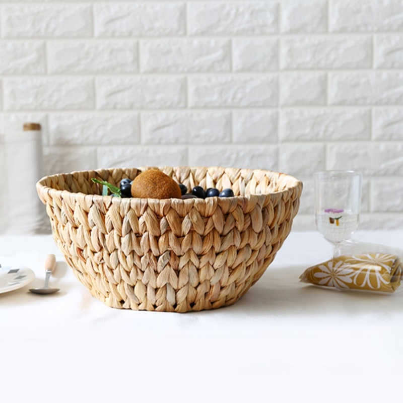 Tkaný vodní hyacintový koš