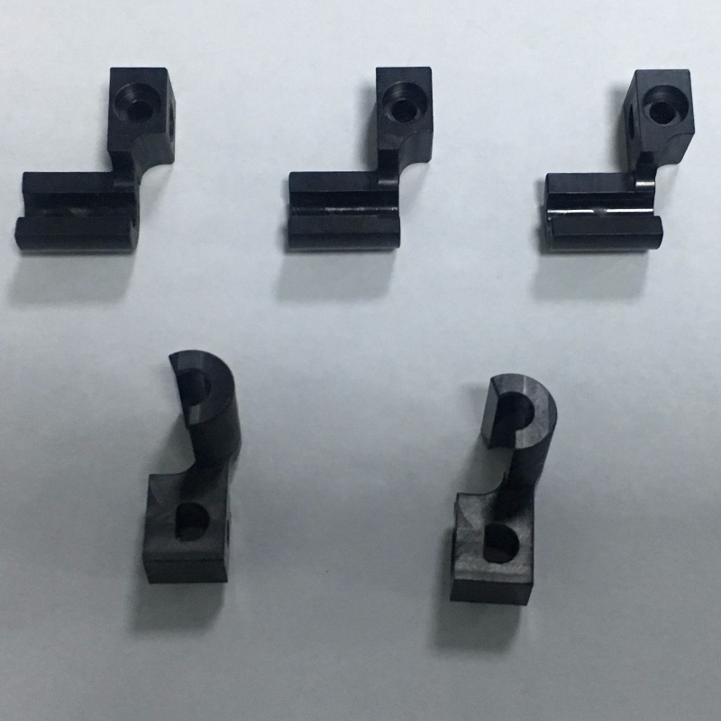 Vysoká přesnost tolerance / PEEK materiál / CNC frézování