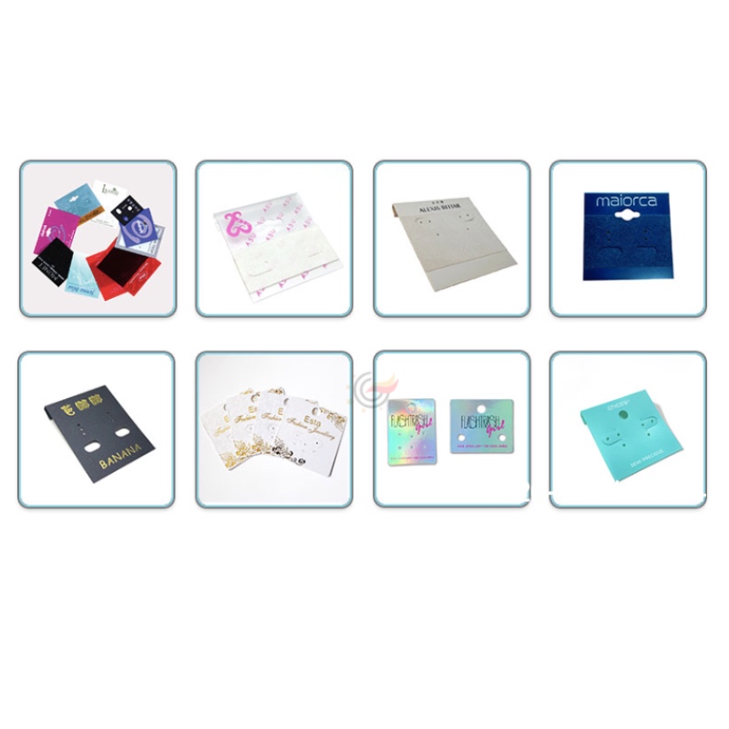 karta s náhrdelníkem