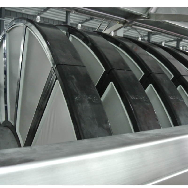 Úplně uzavřený typ diskového filtru