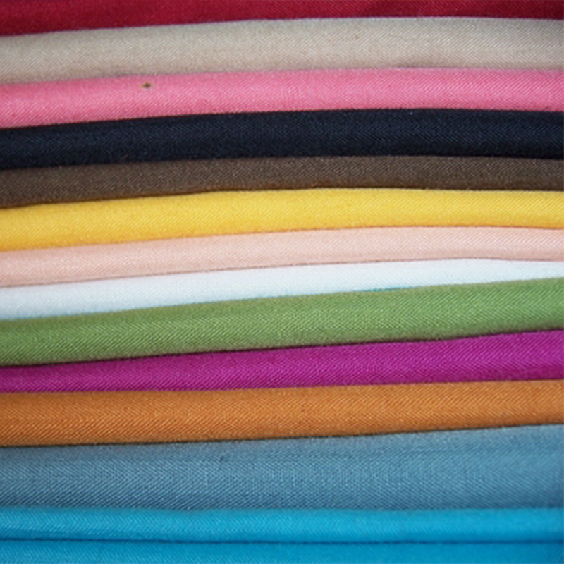 bavlněná a polyesterová sesterská tkanina